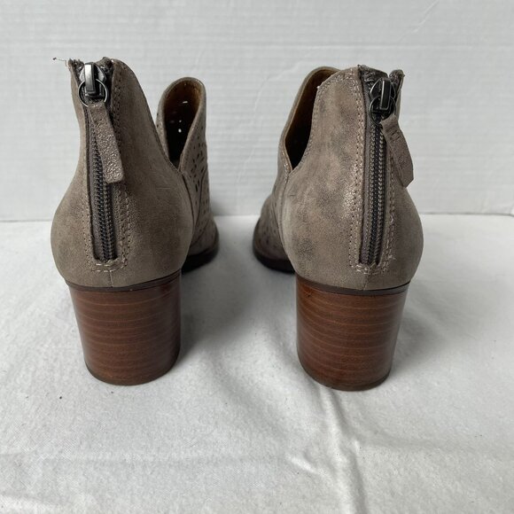 Sofft Wyoming Bootie Laser Cut Design Silver Pewter Metallic Leather - Picture 4 of 9